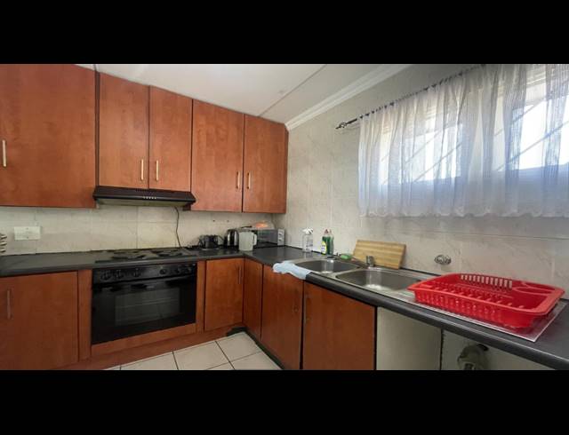 2 BEDROOM TOWNHOUSE FOR SALE IN MULBARTON